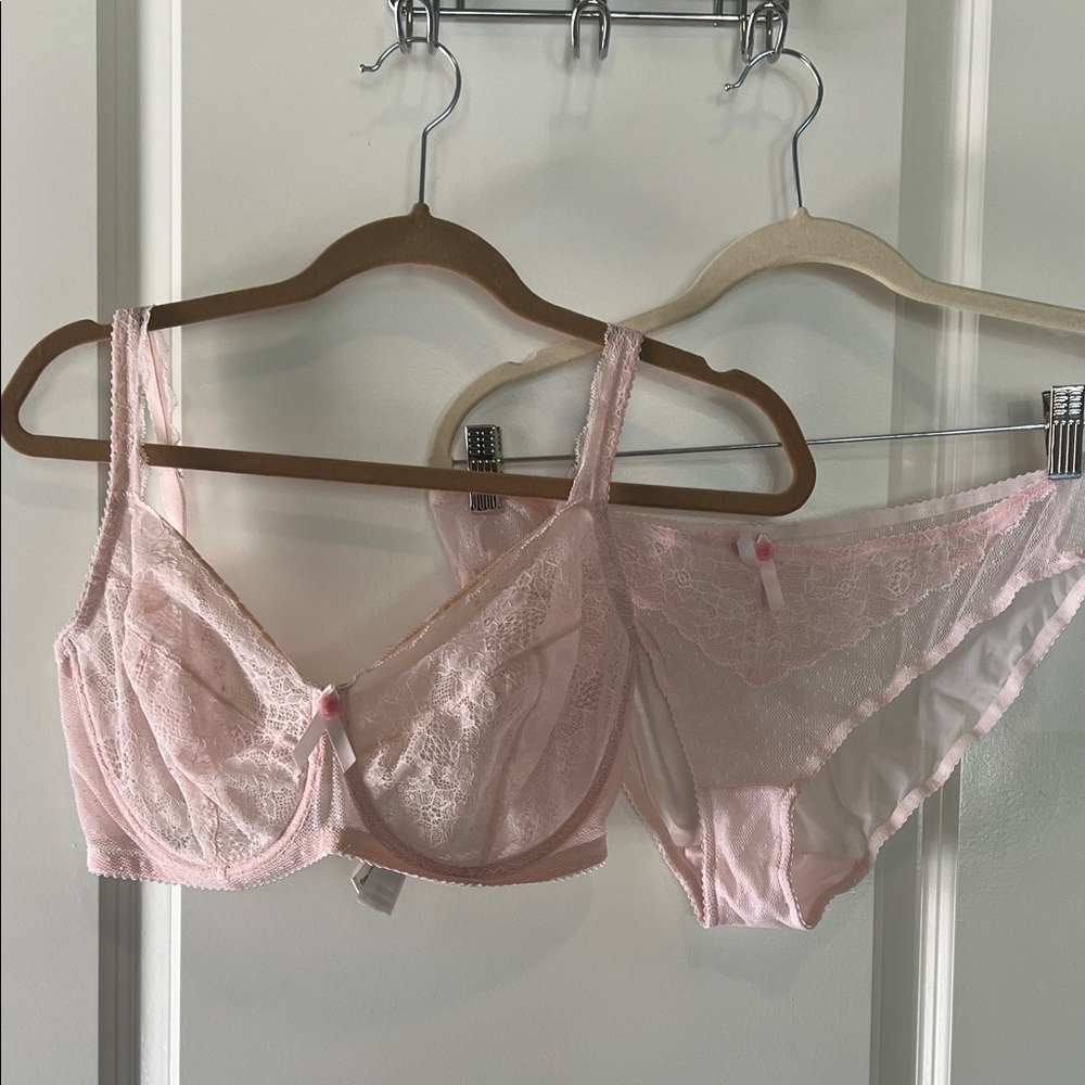 Delicate Pink Lace Bra Set